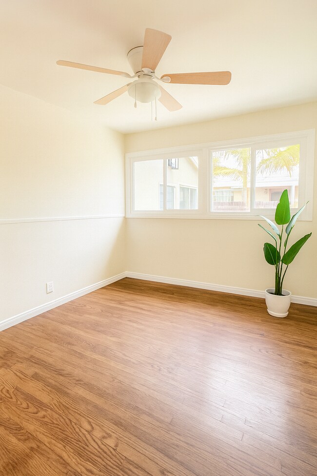 Building Photo - East Long Beach Home Available Now!!