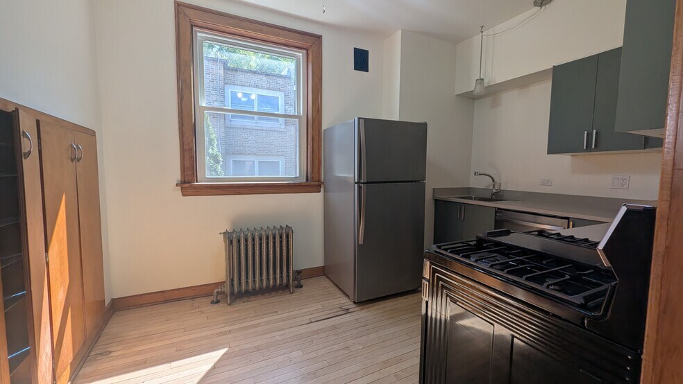 Building Photo - 5707 N Campbell Ave