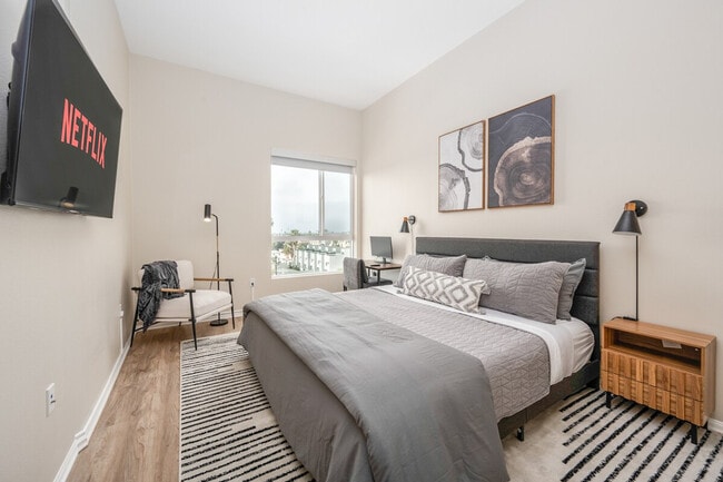 Building Photo - 4384 Iowa St