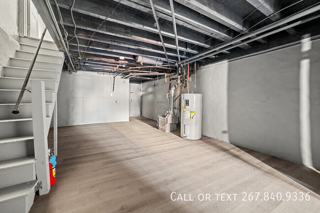 Building Photo - 312 E Eleanor St