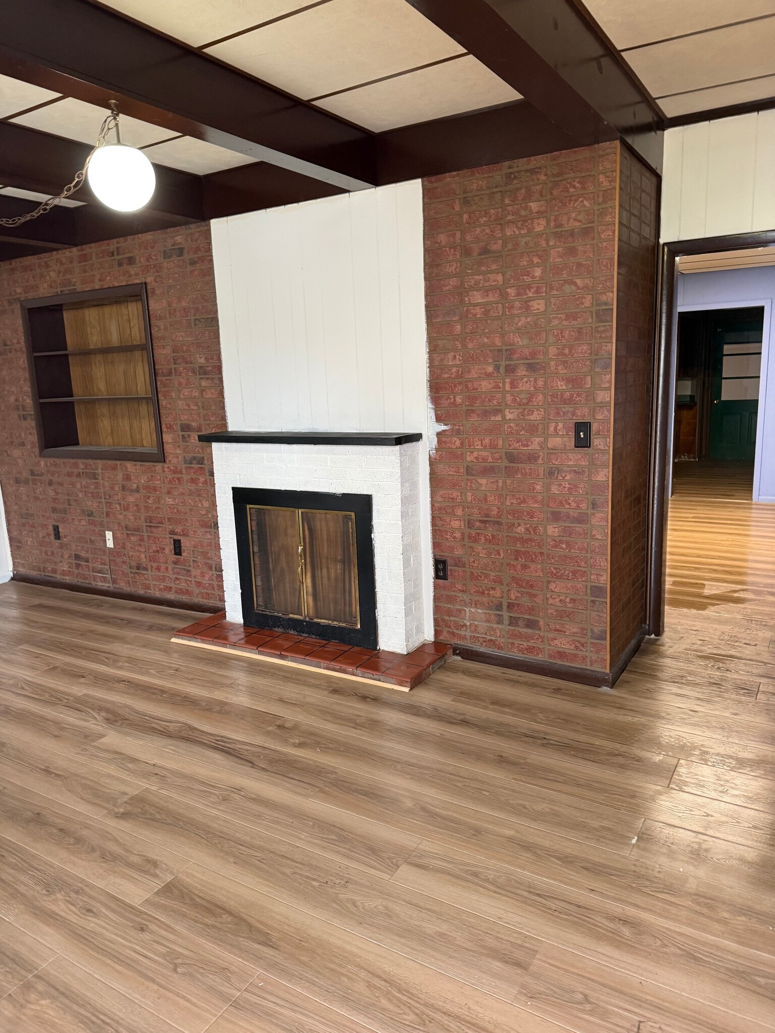 Building Photo - 355 Locust St