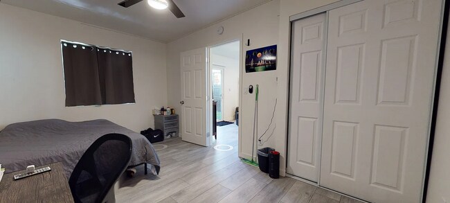 Building Photo - 6252 Dorothy Dr