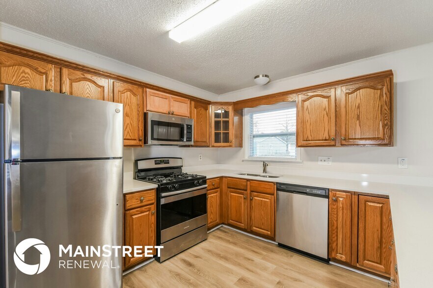 Building Photo - 15520 Ninety-Seventh Ave