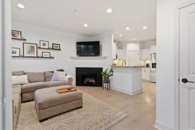 Building Photo - Bethany Beauty! 2 Bed 2.5 Bth + Office Townhome + 2 Car Garage + W/D + Wi-Fi Included