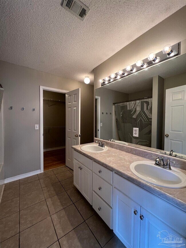 Building Photo - 6191 Bandol Ct