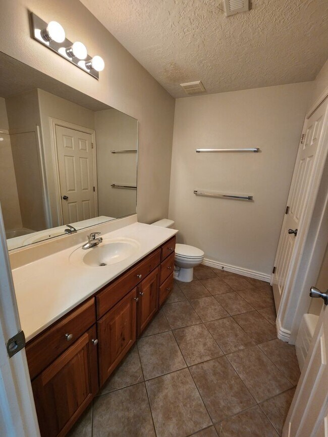 Building Photo - 2155 W 700 S