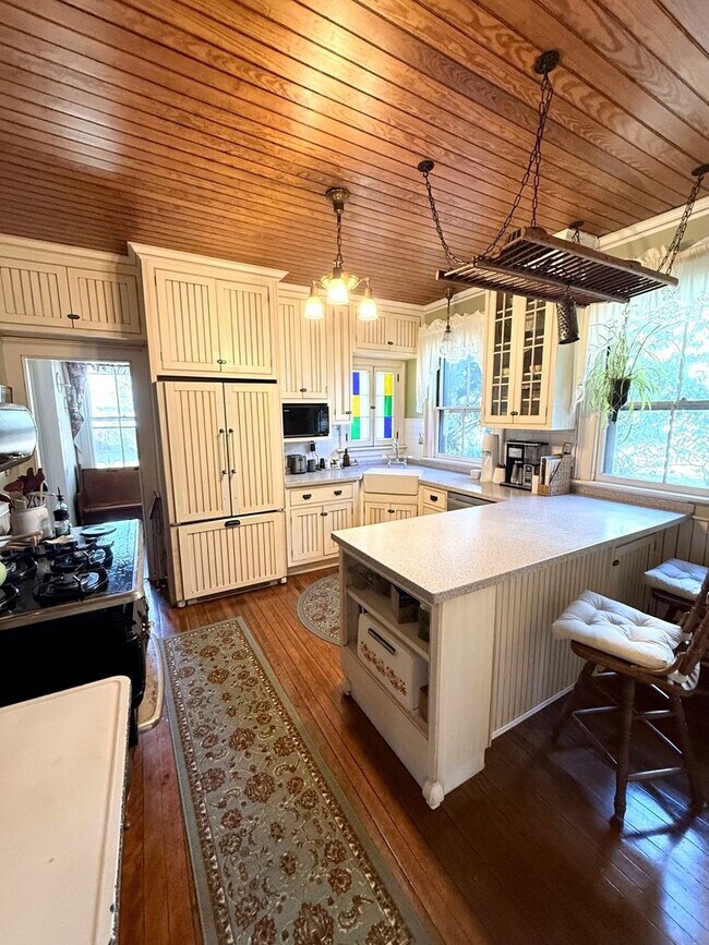 Building Photo - Tranquility on Oxford