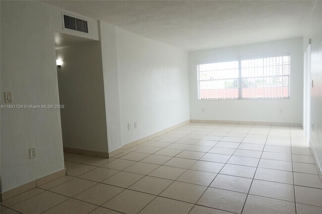 Building Photo - 495 NW 72nd Ave
