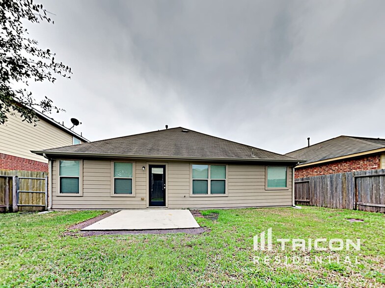 Building Photo - 478 Oak Chase Dr