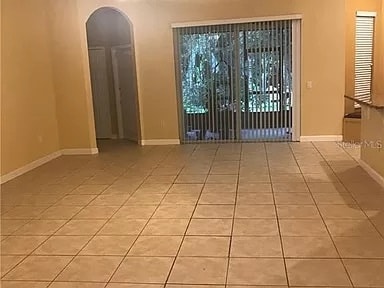 Large living room facing lanai and private garden - 1751 Crown Hill Blvd