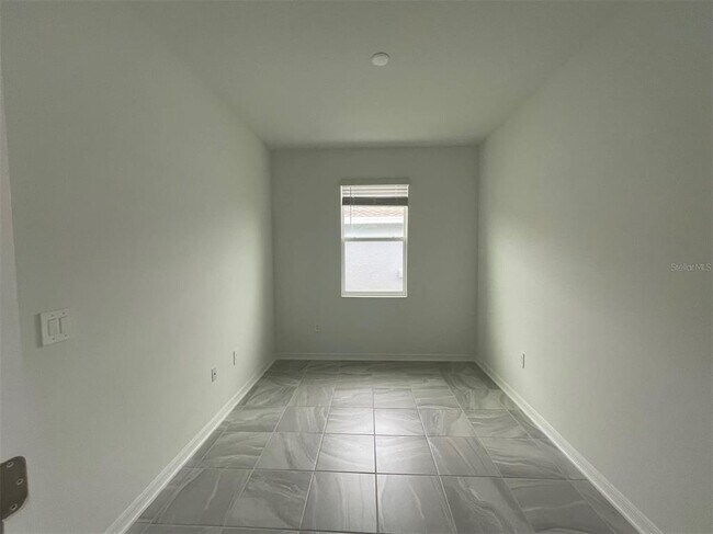 Building Photo - 835 Ofanto Wy