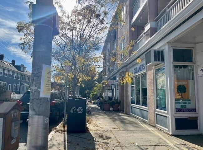 Building Photo - 375 Walden St