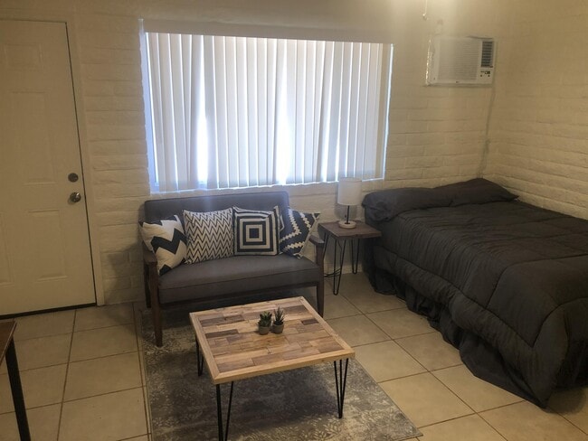 Building Photo - 3055 N Tyndall Ave