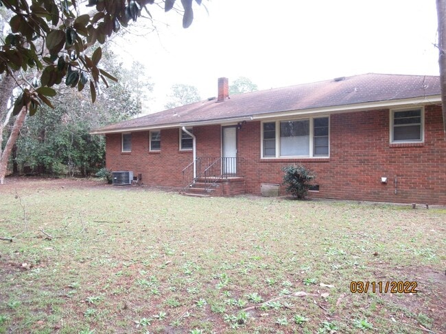 Building Photo - (Alice Drive Schools)- 3 Bedroom, 2 Bath S...