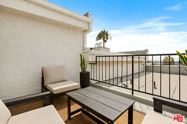 Building Photo - 10630 Wilkins Ave