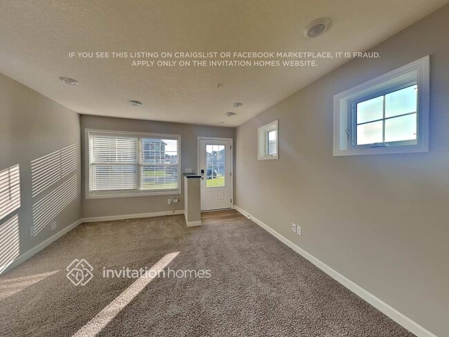 Building Photo - 10946 Zest St NE