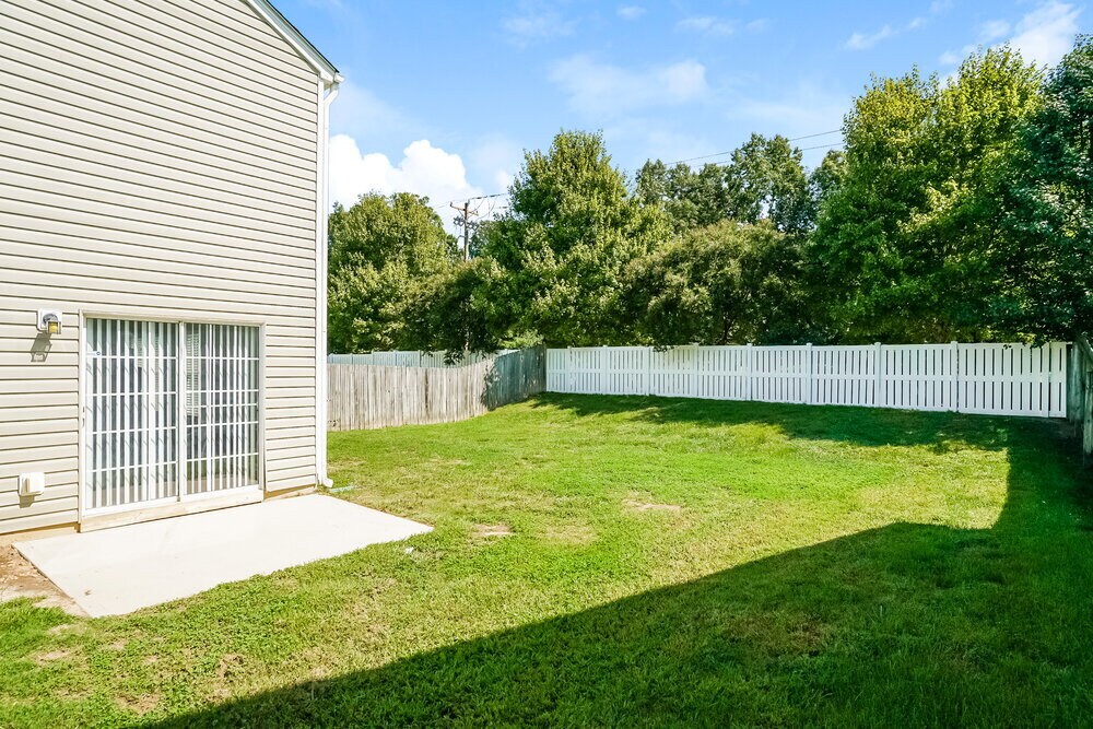 Building Photo - 8108 Inverbrass Ct