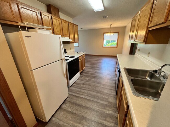 Building Photo - 1140 Glenn Pl