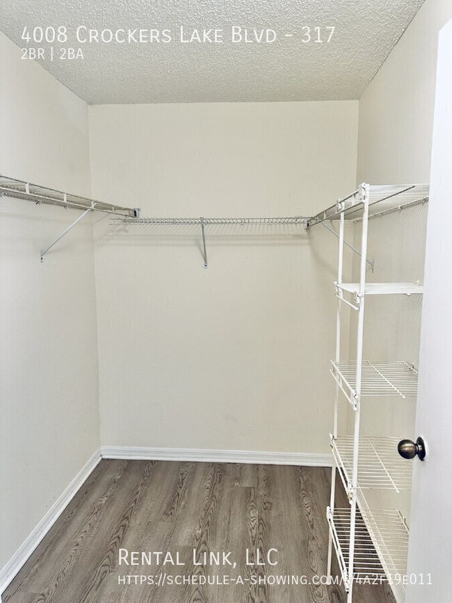 Building Photo - 4008 Crockers Lake Blvd