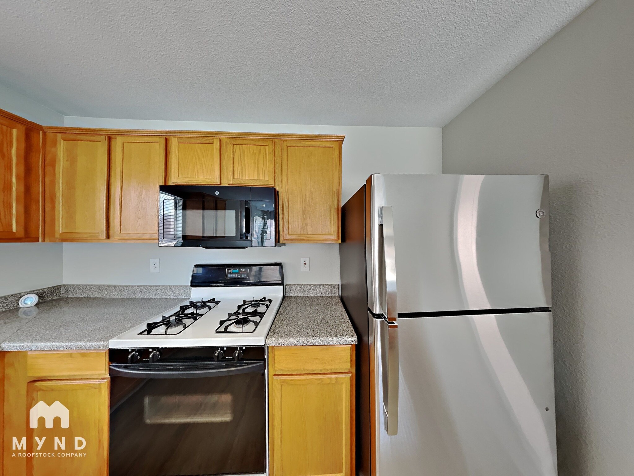 Building Photo - 6271 Stone Hollow Ave