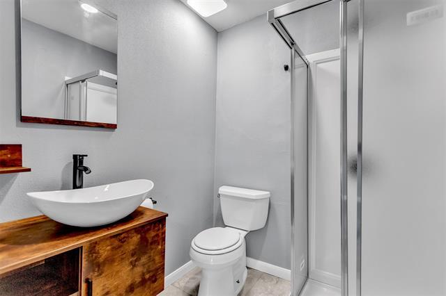 Building Photo - 904 N Virginia St