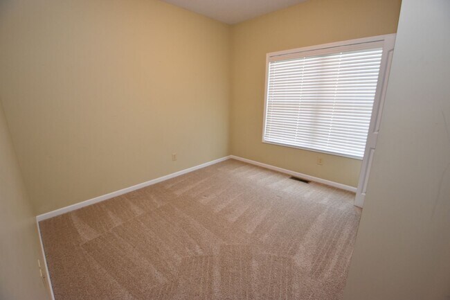 Building Photo - 18416 Summer Wind Ln