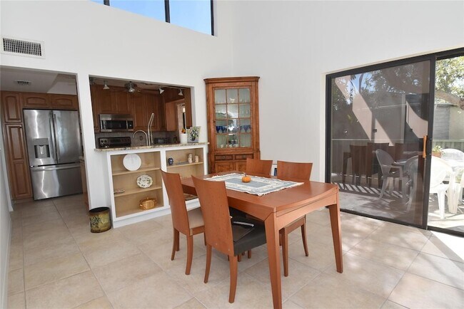 Building Photo - 1511 Pelican Point Dr