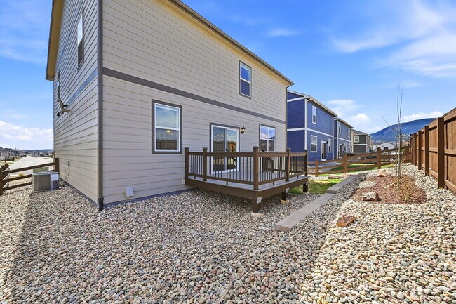 Building Photo - $2,695.95- 3 bed, 2.5 bath Home in Monument with Central AC and 2 Car Garage!