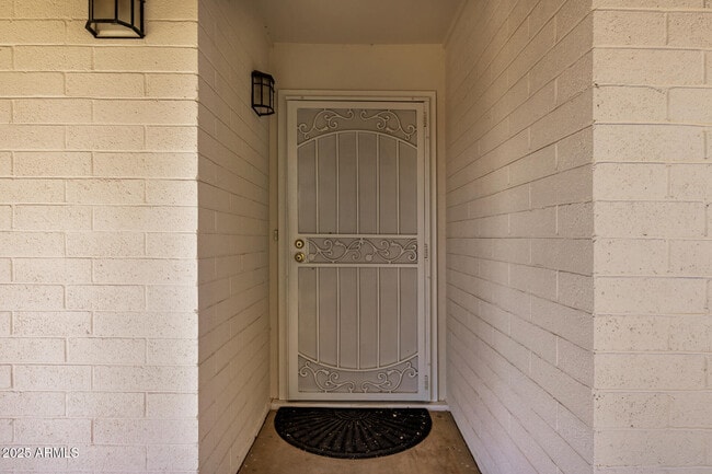 Building Photo - 18006 N Villa Rita Dr