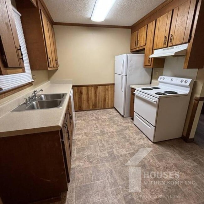 Building Photo - 120 New Prospect Church Rd