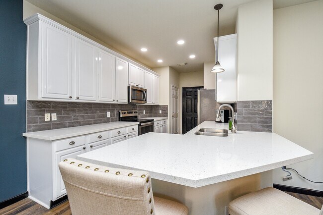 Building Photo - 87 Blue Creek Pl