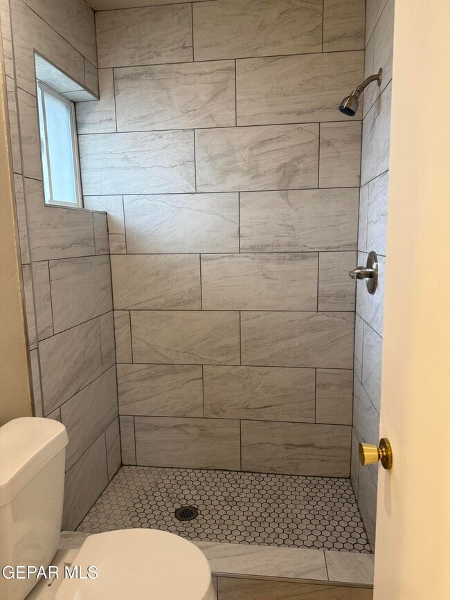 Building Photo - 220 Rio Tinto Dr