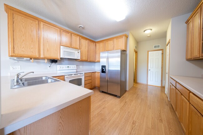 Building Photo - 6642 Pine Crest Trail S