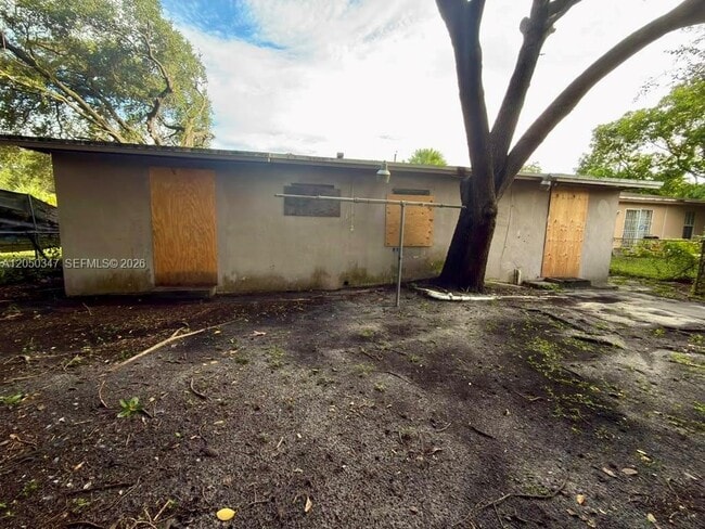 Building Photo - 800 NW 56th St