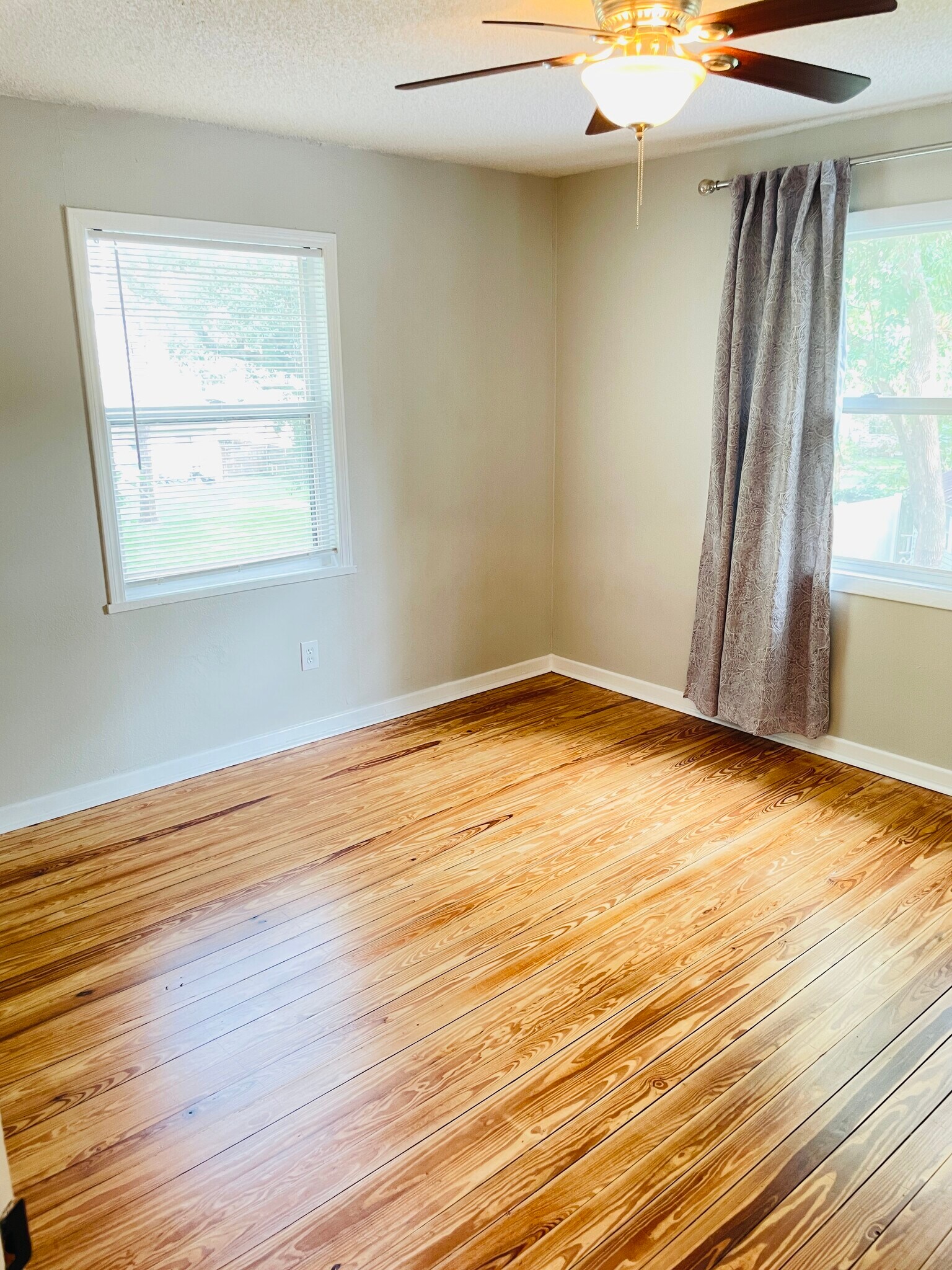 Building Photo - 939 E Bella Vista St