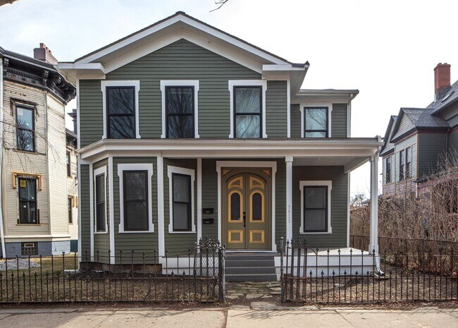 Building Photo - 3811 Franklin Blvd