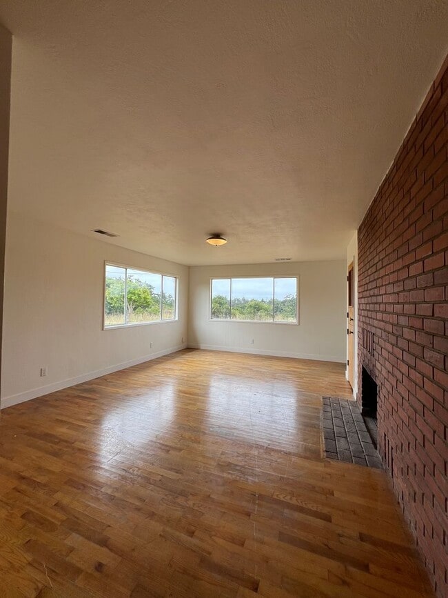 Building Photo - Coastal Retreat with Ocean & Valley Views ...