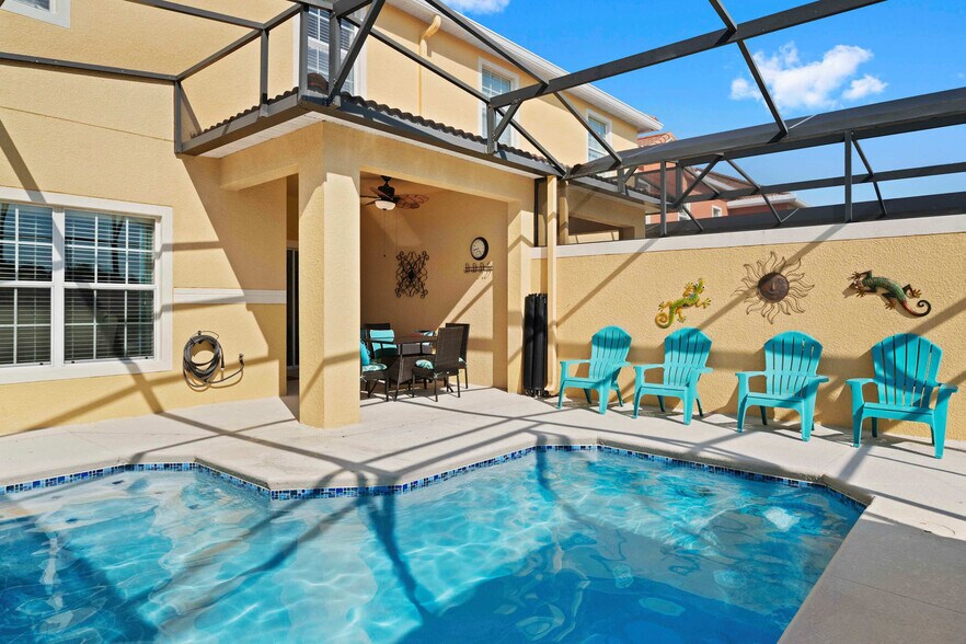 Building Photo - 3059 Beach Palm Ave