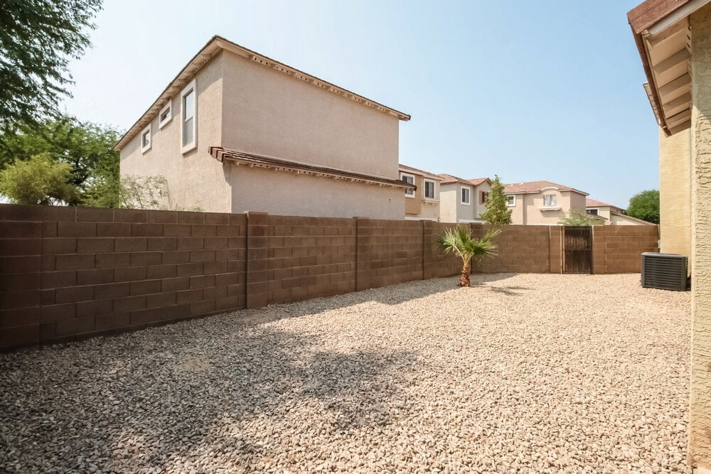 Building Photo - 1575 E Baylor Ln
