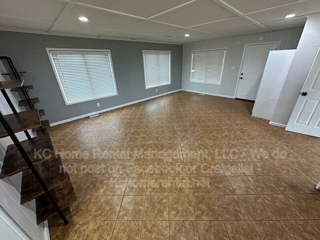 Building Photo - 5016 Norwood Ave