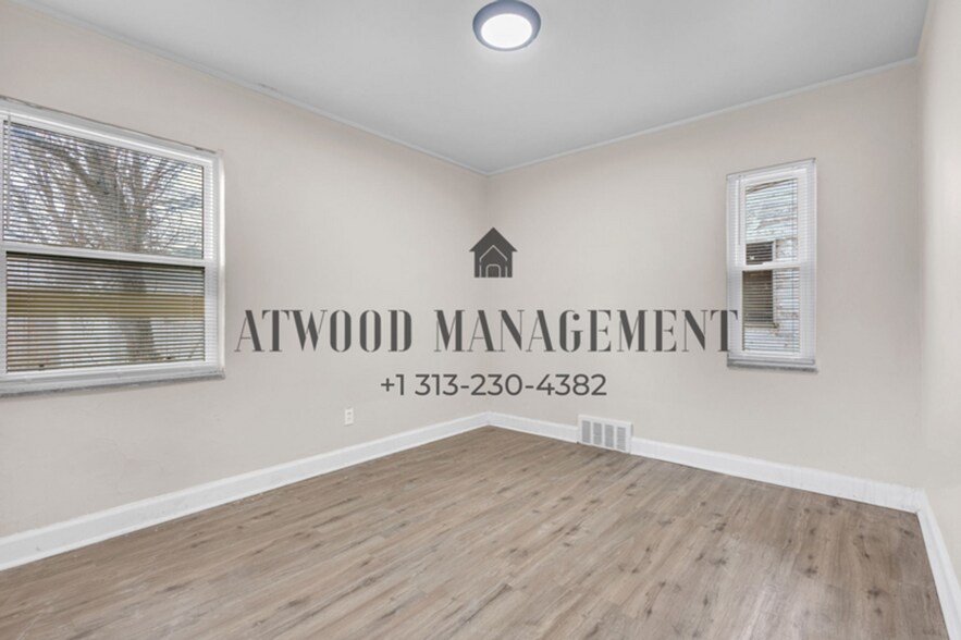 Building Photo - This beautifully updated 3-bedroom, 1-bath single-family home is ready for move-in!