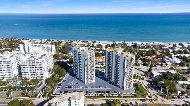 Building Photo - 2715 N Ocean Blvd
