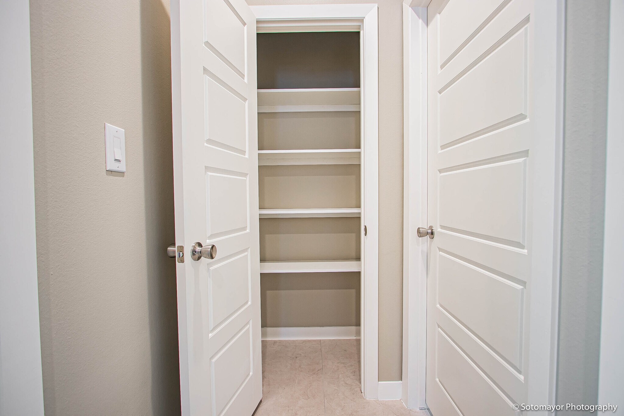 Building Photo - 3424 Golden Nugget