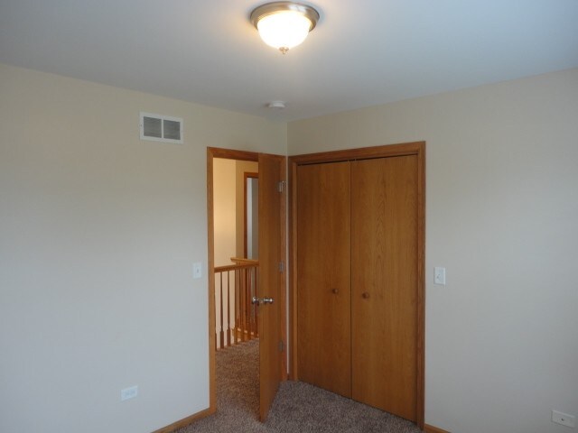 Building Photo - 8058 W Rosebury Dr