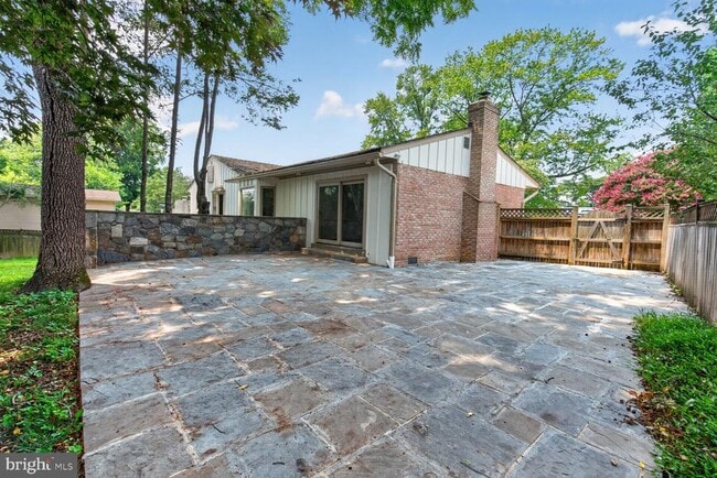 Building Photo - 6216 Goodview St
