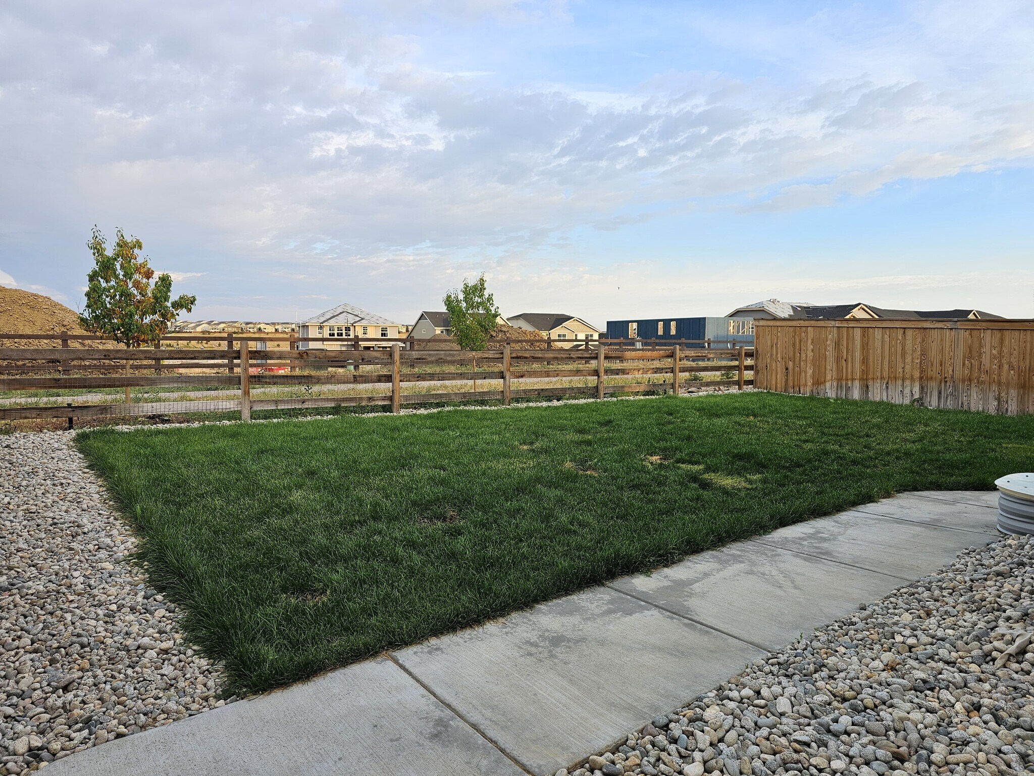 Building Photo - 10869 Wooden Pole Dr