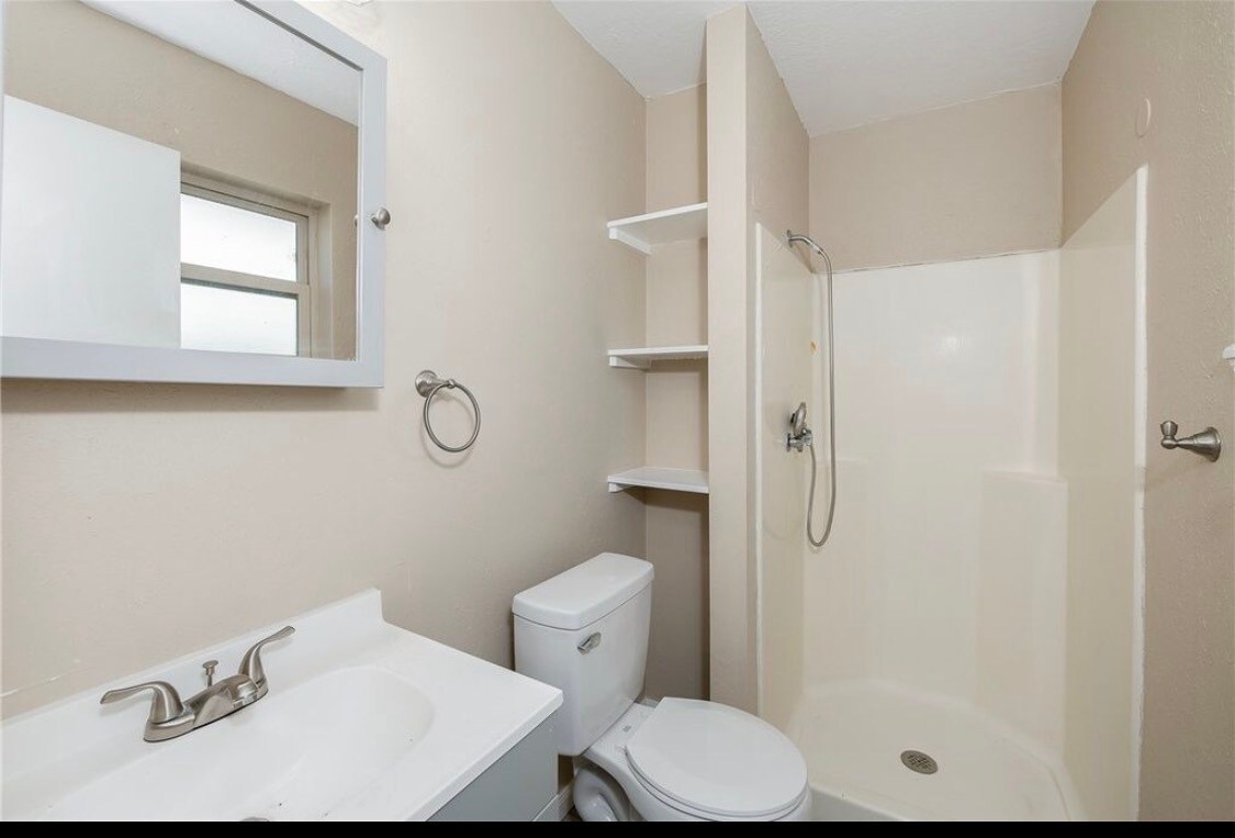 Building Photo - 519 Chappel St