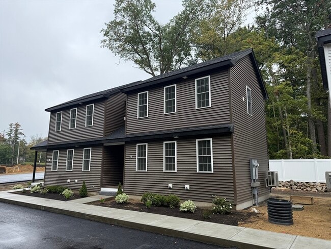 Building Photo - 480 Wareham St