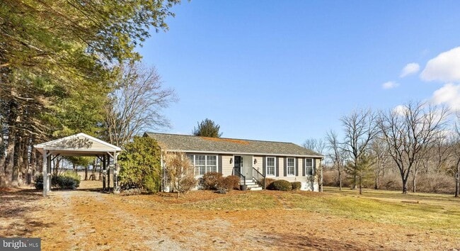 Building Photo - 10486 Lord Fairfax Hwy