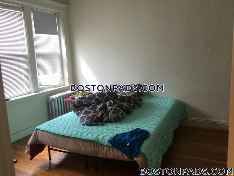 Building Photo - 1167 Boylston St